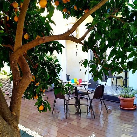 Sunny Orange Garden Apartment In Central ליסבון מראה חיצוני תמונה