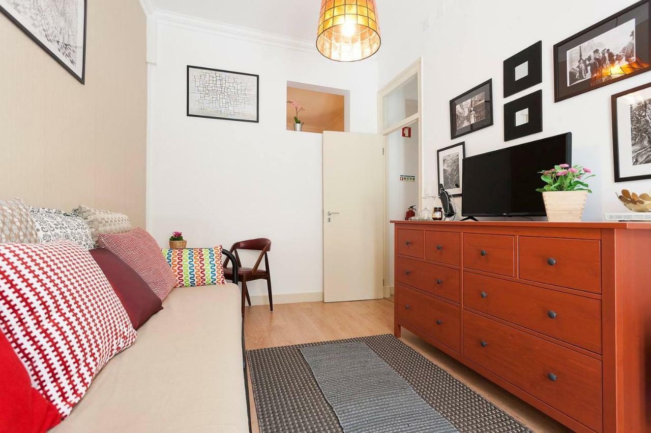 Sunny Orange Garden Apartment In Central ליסבון מראה חיצוני תמונה